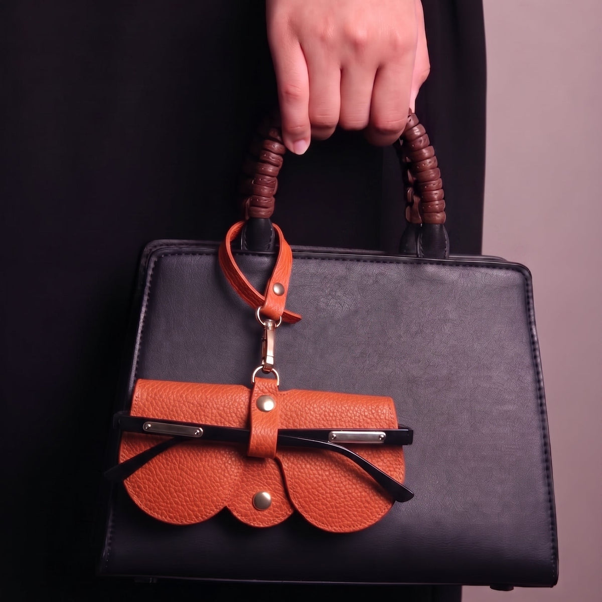 Porte-lunettes حافظة نظارات